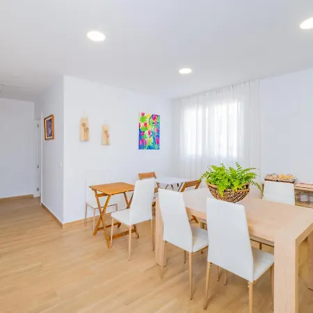 Guest house Cubo's William's Sunny 2 With Breakfast Torre de Benagalbon