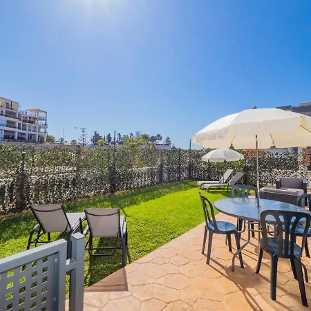 Cubo's William's Sunny 2 With Breakfast Guest house